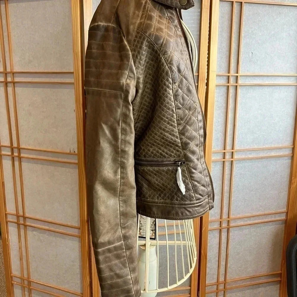 J2Vegan Leather Tobacco distressed Moto Jacket, XSmall Quilted w/ zip pockets - Picture 2 of 9